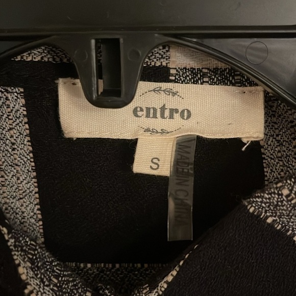 Entro Black and White Plaid Button Down Shirt - Picture 3 of 10